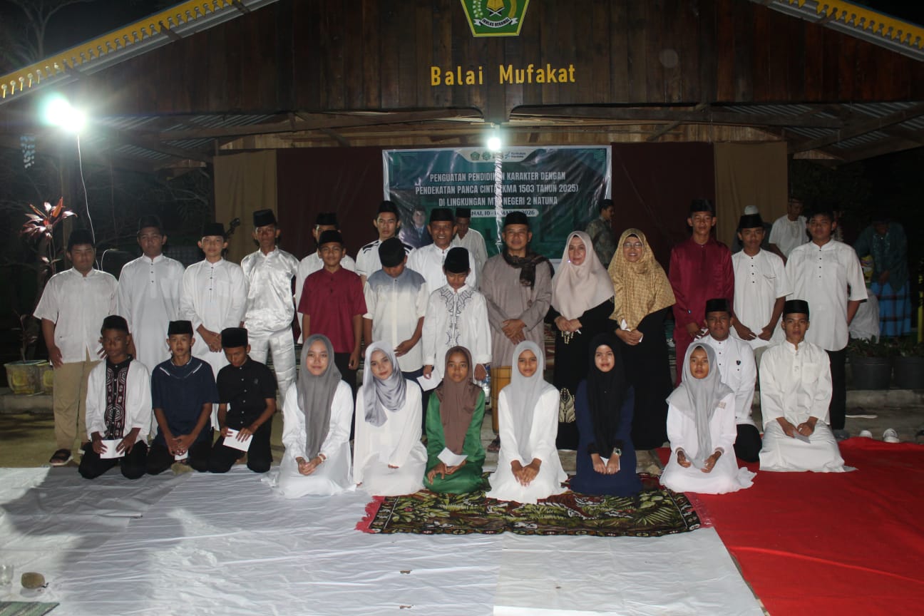 MTsN 2 Natuna Salurkan Santunan kepada Anak Yatim Piatu